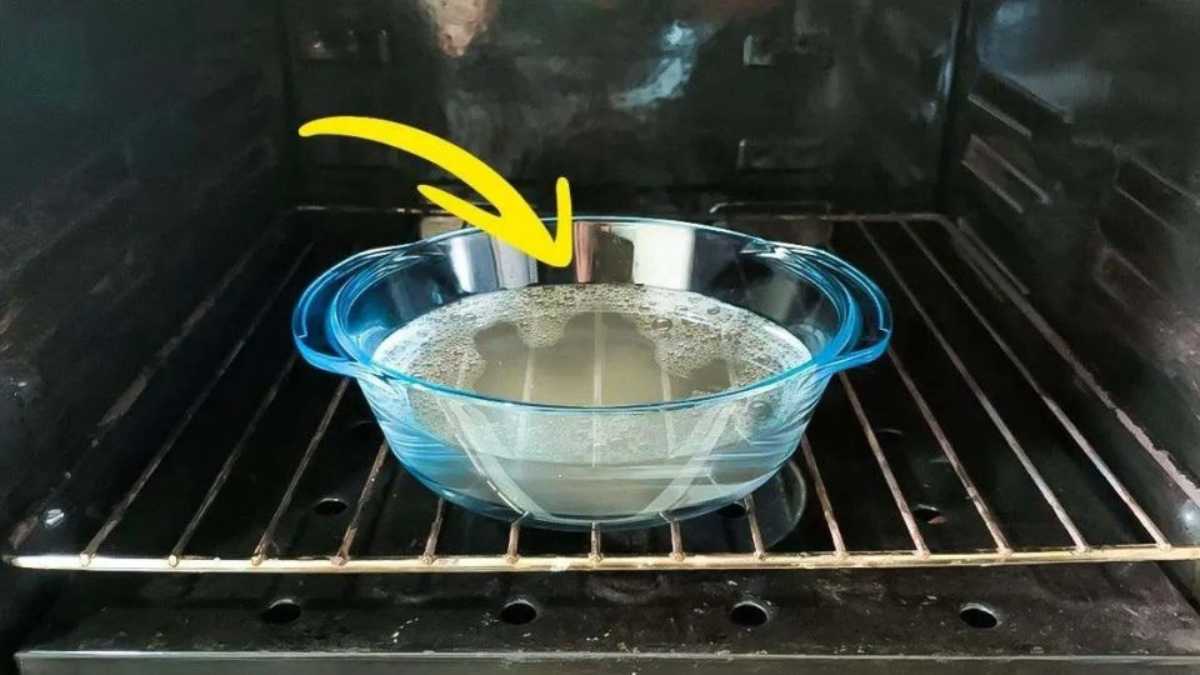How to Clean an Oven Without a Self-Cleaning Setting