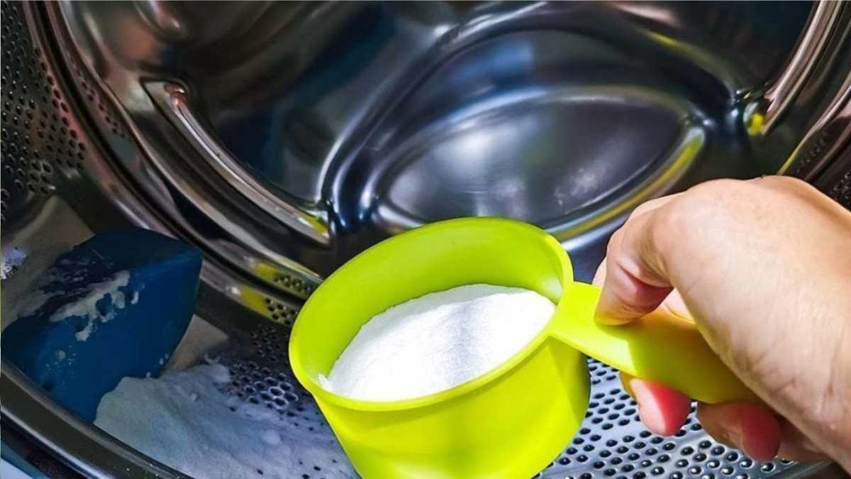 Cleaning the Washing Machine with Citric Acid