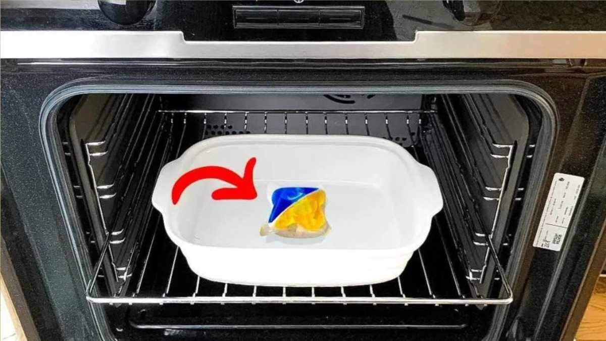 The Trick to Clean the Oven "Without Effort”