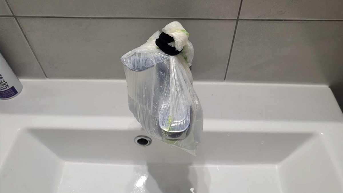 Wrap a Bag Over Your Home Faucet and Solve a Very Common Problem