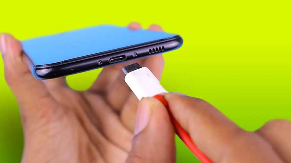 Your Phone's Battery is Not Charging? Try These Quick and Easy Fixes
