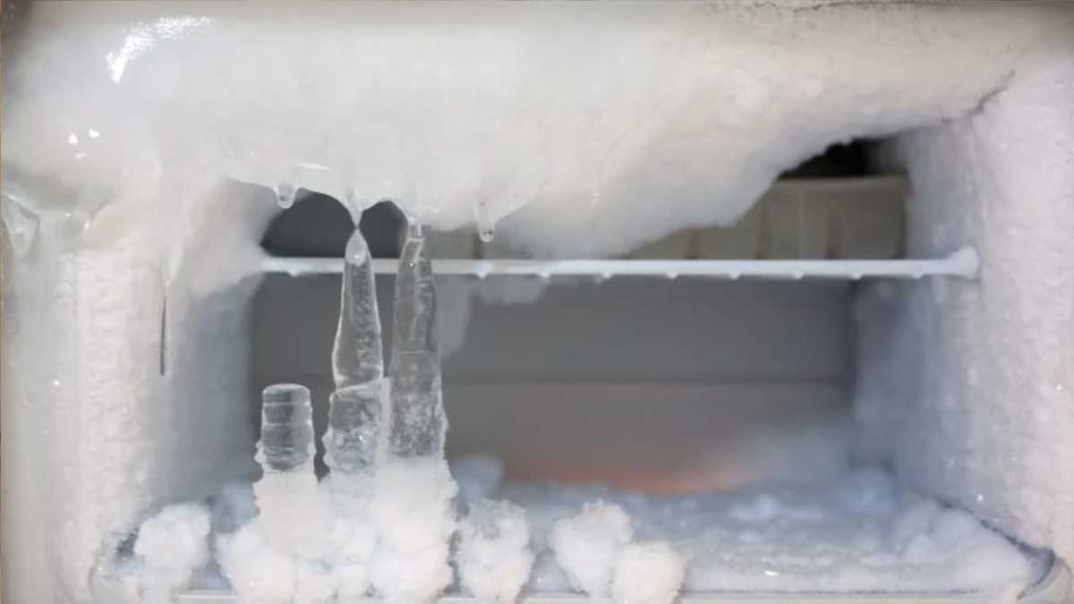 How to defrost a freezer without turning it off