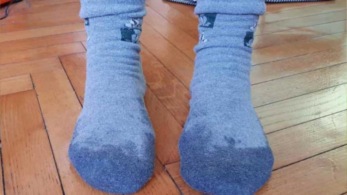 How Wearing Wet Socks to Bed Benefits Your Immune System
