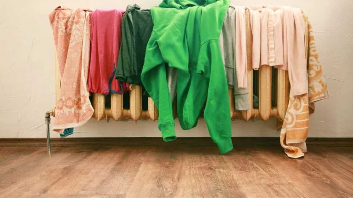 Cloths on Radiators: What to Do So They Don't Stink