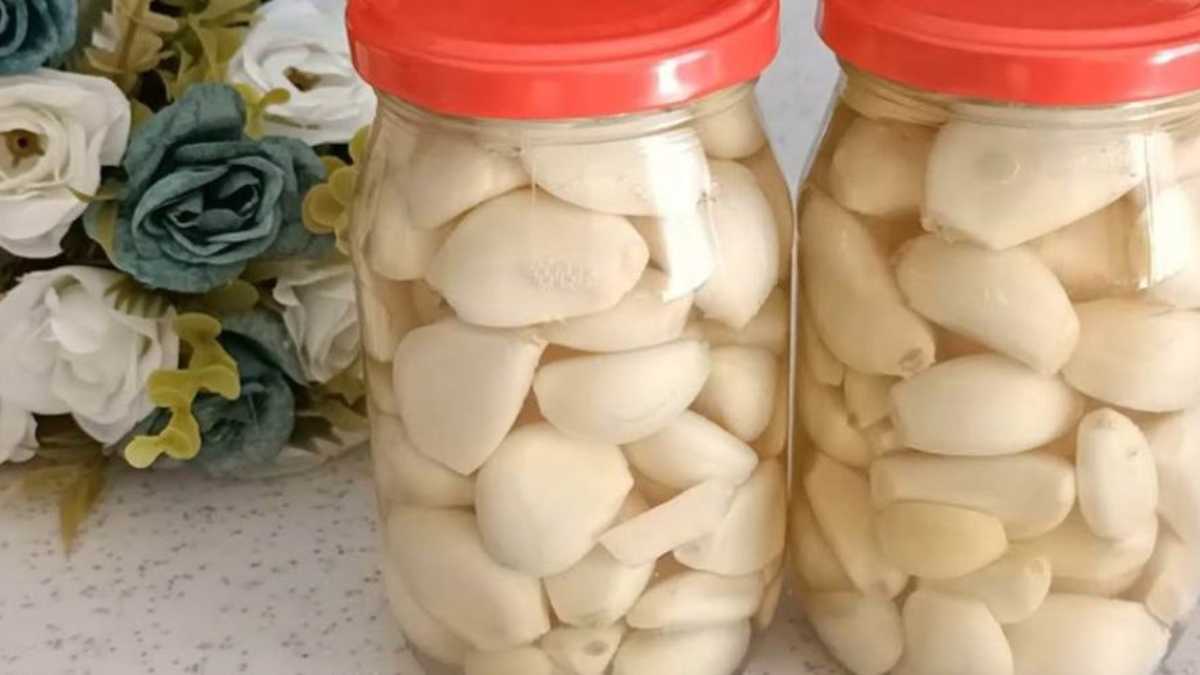 How to Store Garlic So It Stays Potent and Fresh