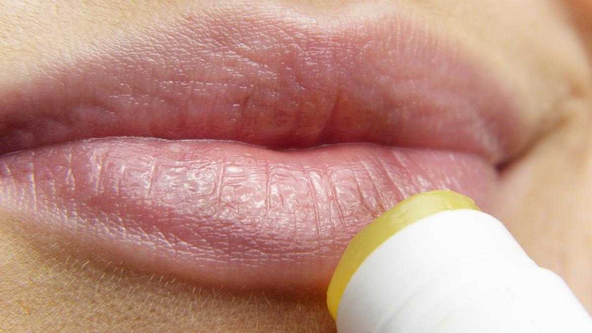 Unhealthy ingredients in lip care: what to look out for?
