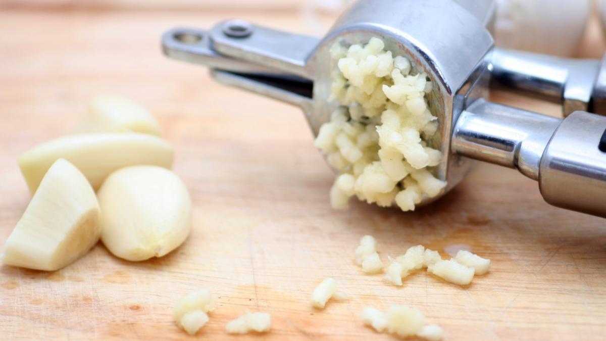 Why you shouldn't use your garlic press