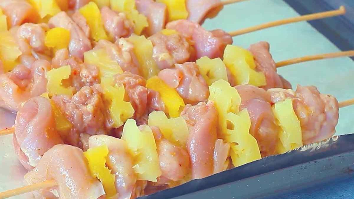 Delicious BBQ Chicken and Pineapple Skewers