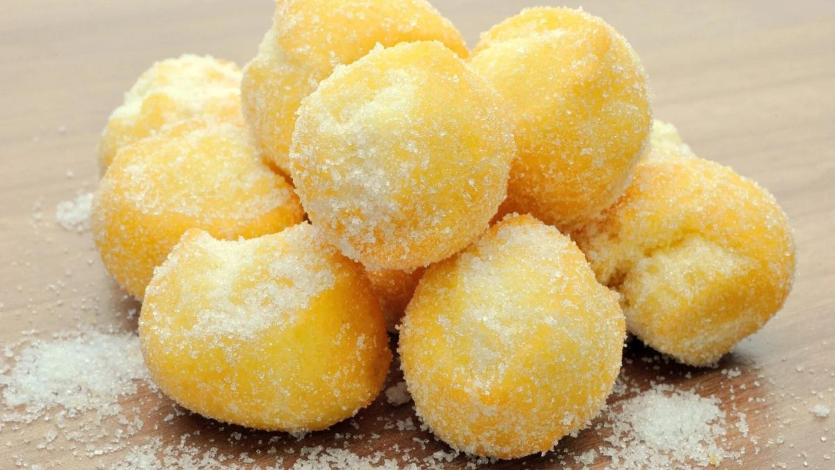 Easy Lemon Fritters Recipe: How to Make Fluffy and Aromatic Lemon Fritters