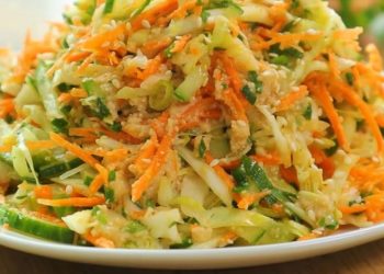 Low-Calorie Vitamin-Rich Antioxidant Salad Recipe for Light Dinner