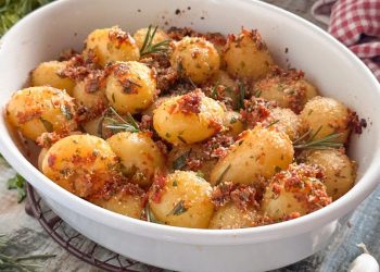 Potatoes with Sun-Dried Tomatoes and Olives