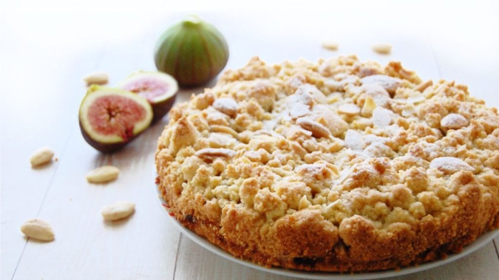 Fig & Almond Crumble Cake