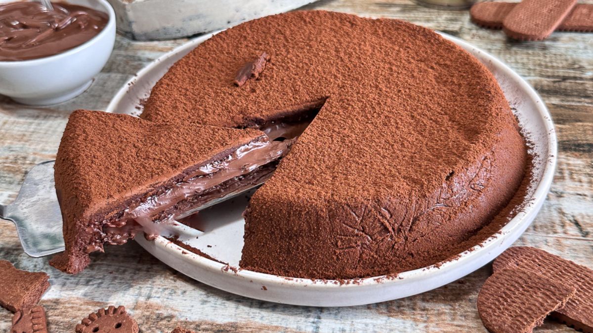 GIANT Nutella Cookie Cake! You Won't Believe How awesome This Looks!