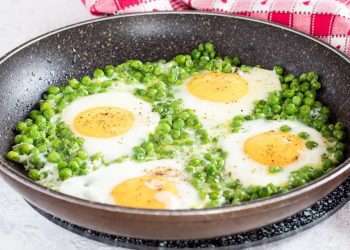 Green Pea Paradise with Golden Yolk Islands