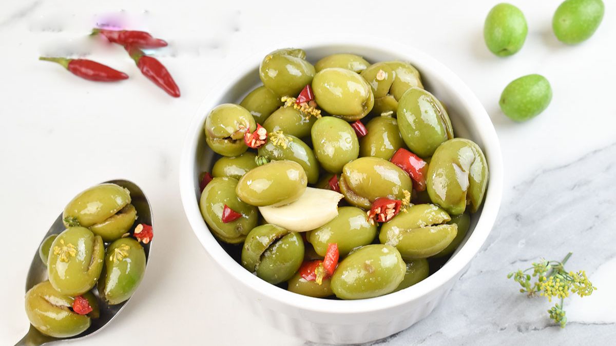 How to make grandma's crushed olives in brine recipe