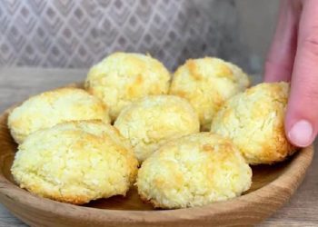 Low-Carb Coconut Cookies