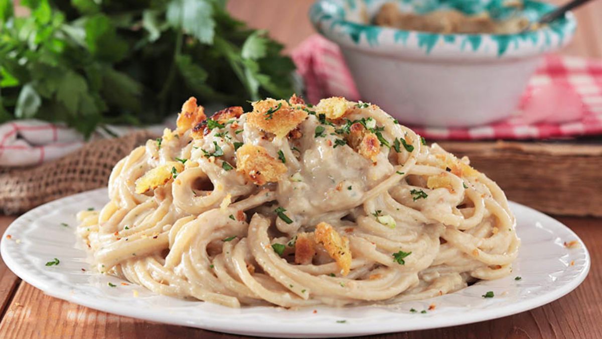 Pasta with Anchovy Cream