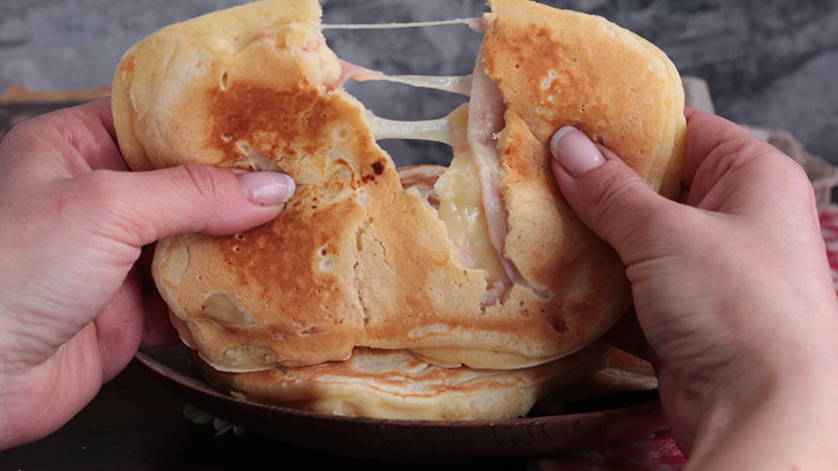 Savory pancake toasts