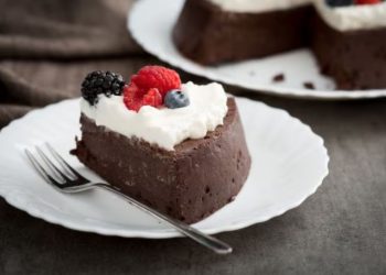 3 ingredient Cake