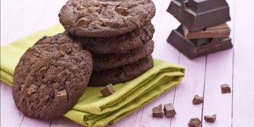 double-chocolate-chip-cookies