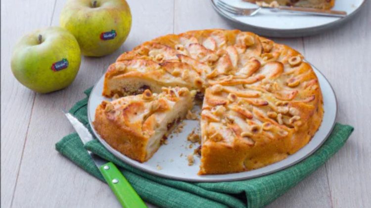 Easy Vegan Apple Cake