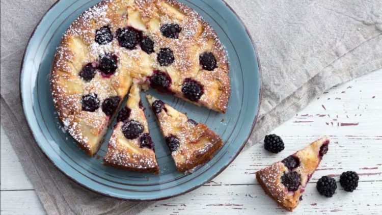 Gluten-Free Apple and Blackberry Cake